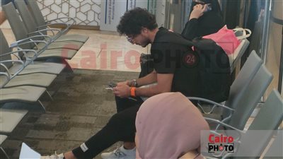 بسبب الأشعة.. محمد هاني يتخلف عن العودة إلى القاهرة مع بعثة الأهلي