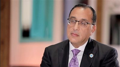 الحكومة: توفير التمويل المطلوب لاستيراد السلع الغذائية والمنتجات البترولية