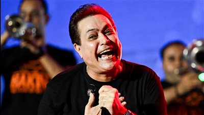 الليلة.. حكيم يُحيي حفلًا على مسرح البالون