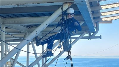 ترك رضيعا بعمر 3 أشهر.. تفاصيل وفاة مهندس سقطت عليه بريمة في العلمين