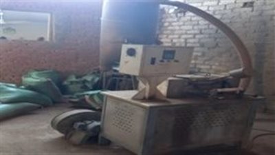 60 طن مواد خام.. تفاصيل ضبط مصنعين للبلاستيك دون ترخيص بالقليوبية| صور 