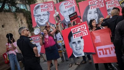 مظاهرات أمام مقر نتنياهو بالقدس للمطالبة بصفقة الرهائن