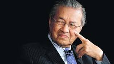 بعد شائعة وفاته.. 10 معلومات عن مهاتير محمد رئيس وزراء ماليزيا الأسبق