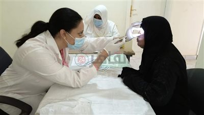 صحة المنيا: توقيع الكشف الطبي على 1584 حالة بالمجان خلال قافلة بقرية 8