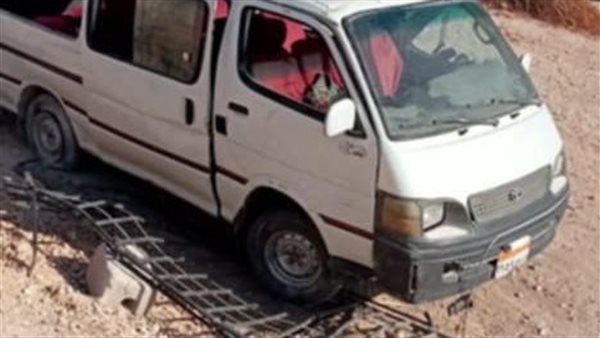 حادث انقلاب ميكروباص