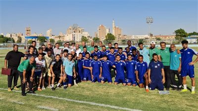 المحافظ يطالب فريق الكرة بنادي منتخب السويس بالصعود للدوري الممتاز 