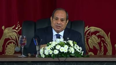 الرئيس السيسي: دراسة علوم الحاسبات والتكنولوجيا توفر وظائف أكثر ربحا للشباب