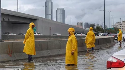 طقس السعودية.. استمرار الأمطار الرعدية الغزيرة وتحذيرات من جريان السيول
