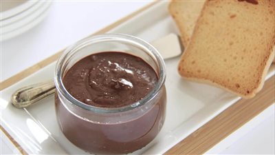 الجاهزة غالية.. طريقة عمل زبدة الفول السوداني بالشوكولاتة للساندوتشات