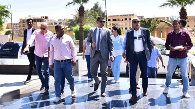 محافظ الأقصر: إنشاء 32 نجعا وعزبة واستحداث 240 كتلة سكنية بالزينية