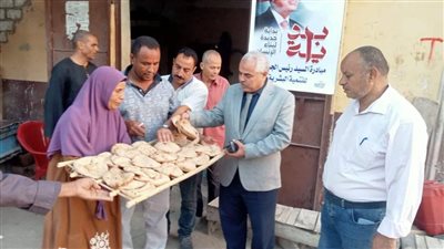 توزيع خبز مجانًا.. محافظة المنيا تطلق فعاليات مبادرة بداية بقرية بني عمران في ديرمواس