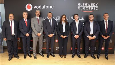 ڤودافون مصر ومجموعة السويدي إليكتريك توقعان شراكة استراتيجية لتعزيز وتوطين صناعة معدات الاتصالات المتطورة في مصر
