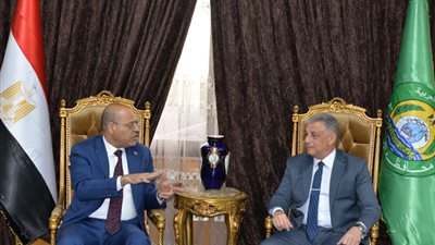 وزير العمل يبحث مع محافظ الإسماعيلية تكثيف الجهود لتنفيذ أهداف المبادرة الرئاسية بداية 