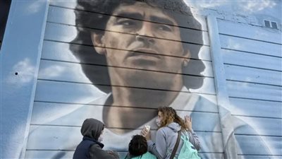 سيدفعون ثمن قتلك.. ابنة مارادونا تثير الجدل في ذكرى وفاته