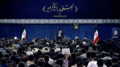 المرشد الإيراني: أمريكا هي سبب الصراعات بالمنطقة.. ونحزن لخسارة نصر الله