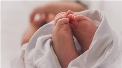 العثور على رضيعة مجهولة النسب بمنطقة المقابر في قنا