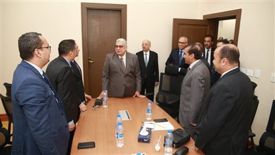 رئيس مجلس الدولة يتفقد محكمة القضاء الإداري بالرحاب في أول أيام العمل بالعام القضائي الجديد