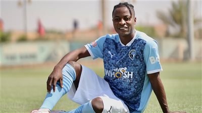 المنيري يكشف سبب غياب إيجولا عن رحلة بيراميدز لمواجهة صن داونز