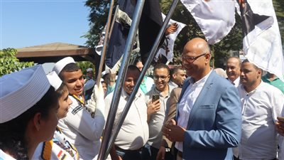 بالأعلام.. محافظ القليوبية يقود مسيرة نيلية احتفالًا بذكرى انتصارات أكتوبر