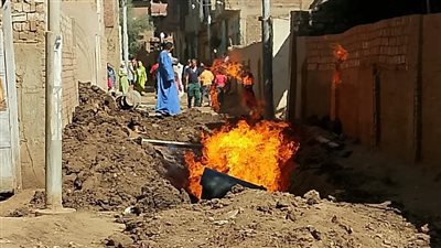 الحماية المدنية بالمنوفية تتعامل مع حريق خط غاز في مركز الشهداء 