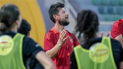 لوبوف يعلن تشكيل الأهلي لمباراة الزمالك في قمة دوري السيدات