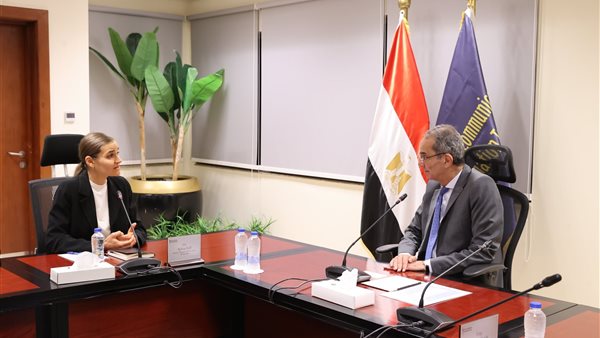 وزير الاتصالات