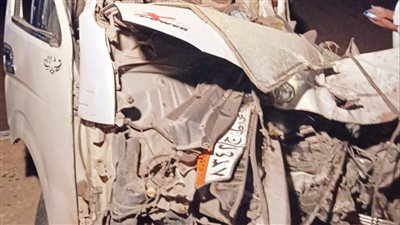 جثة ومصاب.. تريلا تدهس سيارة ميكروباص في حادث أليم بقنا
