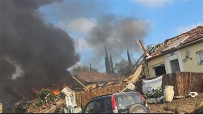 إعلام عبري: إطلاق أكثر من 110 صواريخ من لبنان تجاه شمال إسرائيل