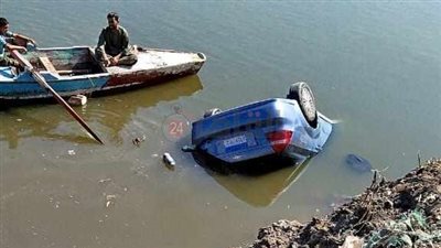 إصابة 5 أشخاص إثر انقلاب سيارة ملاكي بترعة المريوطية بطريق شبرامنت بالجيزة