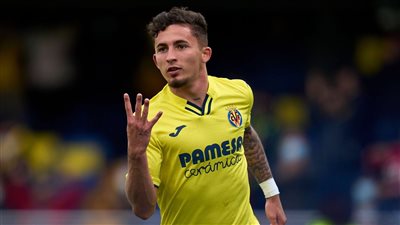 من هو يريمي بينو المتسبب في إصابة كارفخال وتيرشتيجن؟