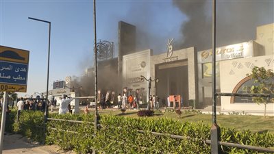 ارتفاع عدد مصابي حريق مطعم شهير بالشيخ زايد إلى 15 حالة اختناق