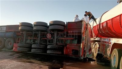 بعد انقلاب سيارة نقل.. إعادة الحركة المرورية لطبيعتها بطريق الإسكندرية الزراعي