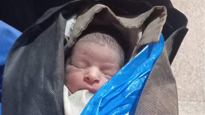 العثور على جثة رضيع عمره ساعات داخل كيس أسود بقرية خلف في الفيوم