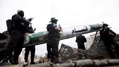 القسام تقصف قوات الاحتلال في معبر رفح ومركز عمليات كرم أبو سالم