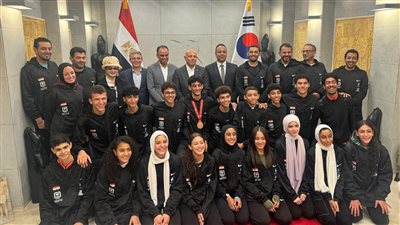 سفير مصر بكوريا الجنوبية يستقبل بعثة منتخب شباب التايكوندو بعد التألق في بطولة العالم