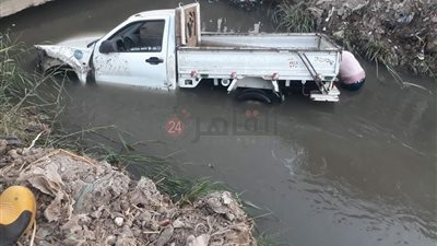 إصابة شخصين في حادث انقلاب سيارة ربع نقل ببحر سنرو بالفيوم