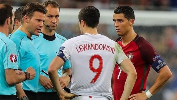 رونالدو وليفاندوفسكي