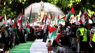 طالبوا بقطع العلاقات مع إسرائيل| مظاهرة داعمة لفلسطين بجامعة سيدني الأسترالية.. والقبض على طالبين