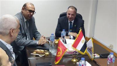 محافظ بورسعيد يوافق على قرارات مهمة لصالح التجار وأصحاب الحصص الاستيرادية| تفاصيل 