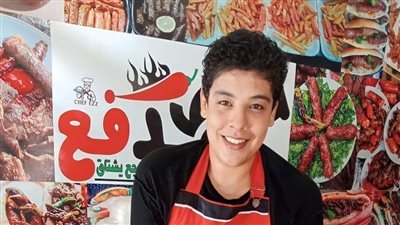 بعد إصابة عمل تسببت في عجزه وفصله.. شيف الغلابة بالإسكندرية يكشف سر نجاح مشروعه الخاص