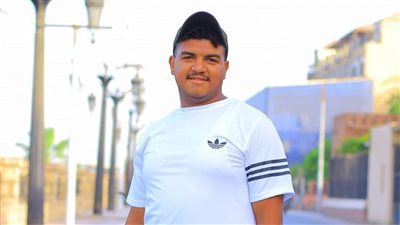 التصريح بدفن شاب لقي مصرعه دهسا أسفل عجلات سيارة بقنا