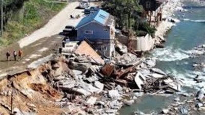 رياح عاتية وفيضانات مفاجئة.. إعصار ميلتون يتسبب في انقطاع الكهرباء بولاية فلوريدا |بث مباشر