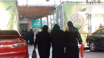 وصول جثمان زوجة الدكتور حسام موافي لصلاة الجنازة عليها بمسجد مصطفى محمود| بث مباشر 