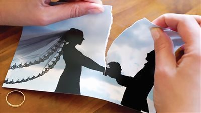 الإفتاء: يحرم شرعًا ويُجرَّم قانونًا تشهير أحد الزوجين بالآخر بعد الطلاق