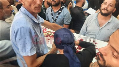 قطعوه ورموه في الترعة.. المئات بالمنيا يشاركون بقداس الصلاة على جثمان مينا موسى ضحية الغدر| بث مباشر