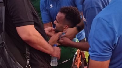 نقل أحمد الشيمي لاعب الاتحاد السكندري إلى المستشفى بعد تعرضه لإصابة قوية أمام إنبي| صور