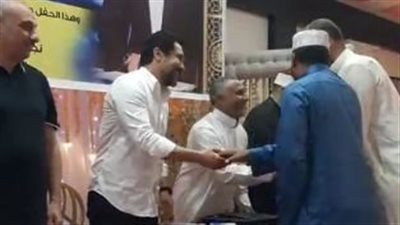 اللاعب أحمد حسن يكرم حفظة القرآن الكريم بالمنيا| بث مباشر 