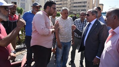 استمرار أعمال إصلاح 5 كسور بمواسير مياه وصرف صحي في بورسعيد.. والدفع بسيارات لسحب البرك