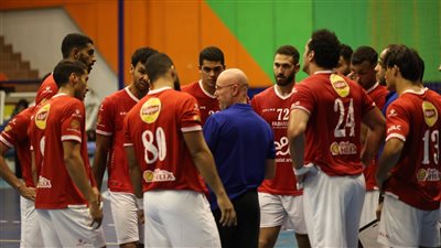 الأهلي يتأهل إلى نهائي السوبر الإفريقي لكرة اليد بعد الفوز على الزمالك 31-27