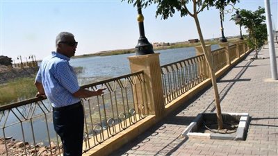 محافظ أسوان يتفقد مشروع الممشى السياحي بكورنيش النيل بمدينة أبو سمبل